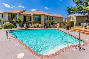 Northwest Hills Apartments