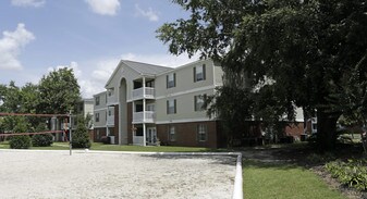 Legacy at Bentley Place Apartments