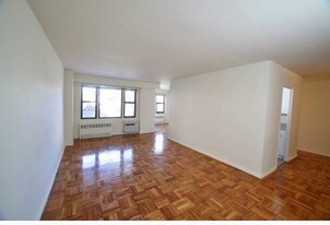 80-20 Austin St Queens NY Apartments
