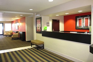 Furnished Studio – San Jose - Edenvale - N... Apartments