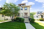 627 N Humphrey Ave Oak Park IL Apartamentos