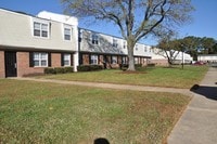 Hampton Creek Apartments