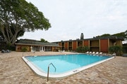 Bay Point Villas Apartments