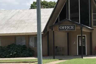 900 E Wells Ave Sherman TX Apartments