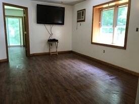 310 Westford Rd Ashford CT Apartments