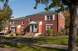 Oakmont Park Apartments