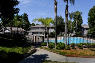 Harbor Grand Apartments