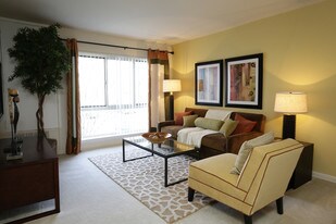 Reston Glen Apartments