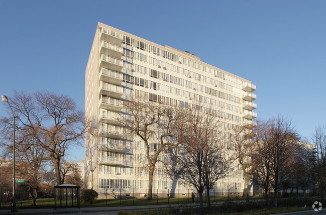 Lake Meadows Apartments