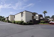 Crestview North Apartments