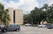 Hacienda Villas Apartments