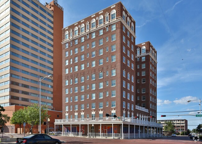 Pioneer Condos - Multifamily Floors Apartments