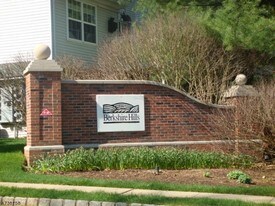 2 Bedroom Townhome for Rent $2300