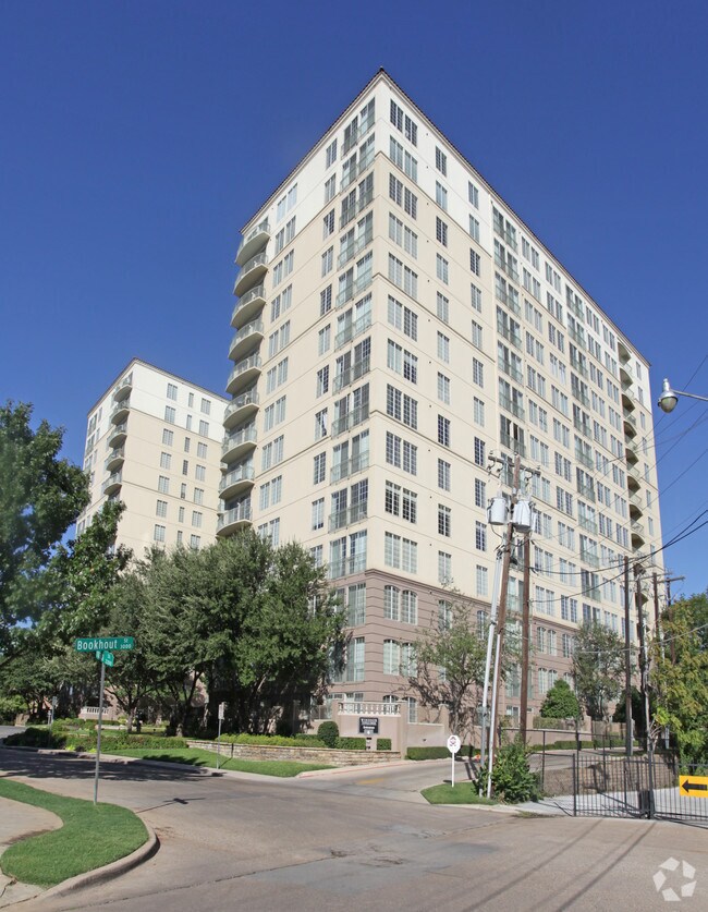 SKYE of Turtle Creek Apartments