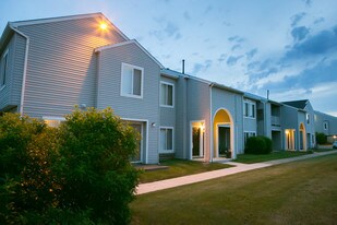 The Oaks at Hampton Apartments