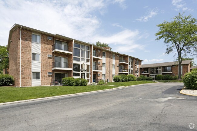 Courtyards Village Apartments
