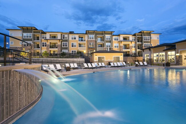 HiLine at Littleton Commons Apartments