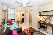 3834 N Sheffield Apartments