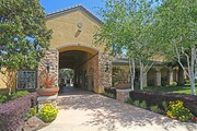 Oak Brook Apartments