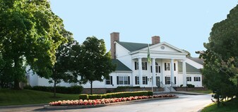 Oxford Hills Apartments
