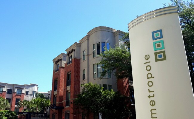 Metropole Apartments