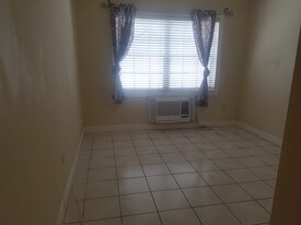 384 Minorca Ave Coral Gables FL Apartments