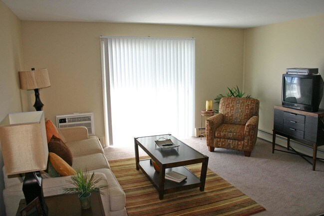 Sycamore Woods Apartments