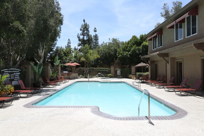Waterstone at Corona Pointe Apartments