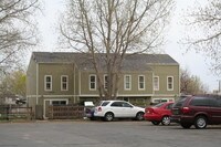 1075 Sir Galahad Dr Apartments