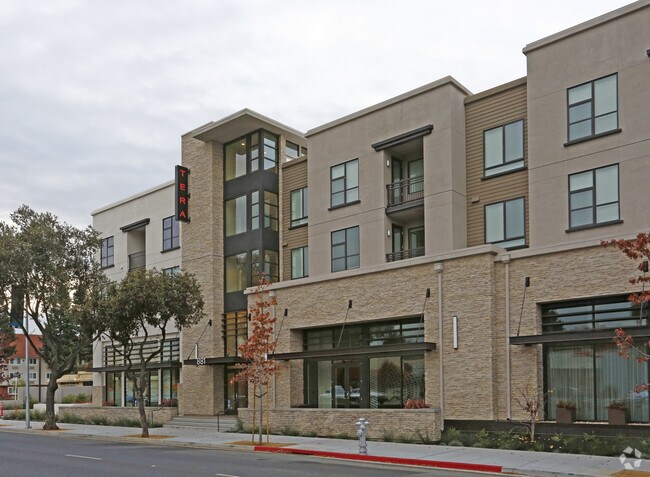 Oakwood Mountain View (Furnished Apartment)