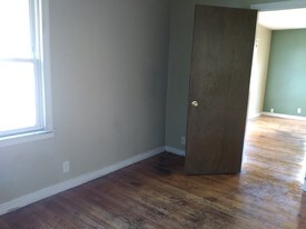 2307 Auburn St Rockford IL Apartments