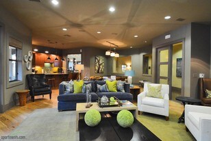 Palomino Apartments