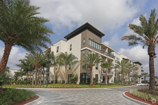 Spyglass Apartments