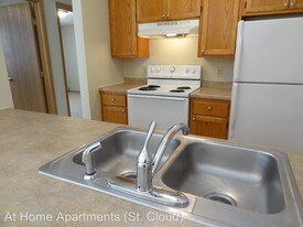 2 Bedroom Condo Unit for Rent $705