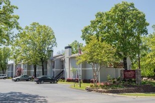 Lakewood Hills Apartment Homes