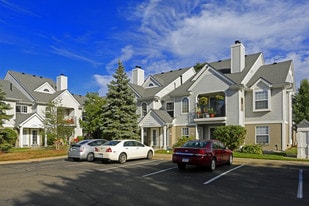 Village Green on Lake St. Clair Apartments