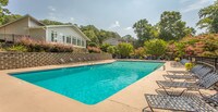 Hawthorne Creekside Apartments