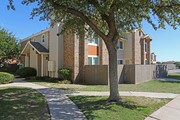 Summertree Place Apartments