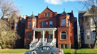 718 E 1st St Duluth MN Apartments