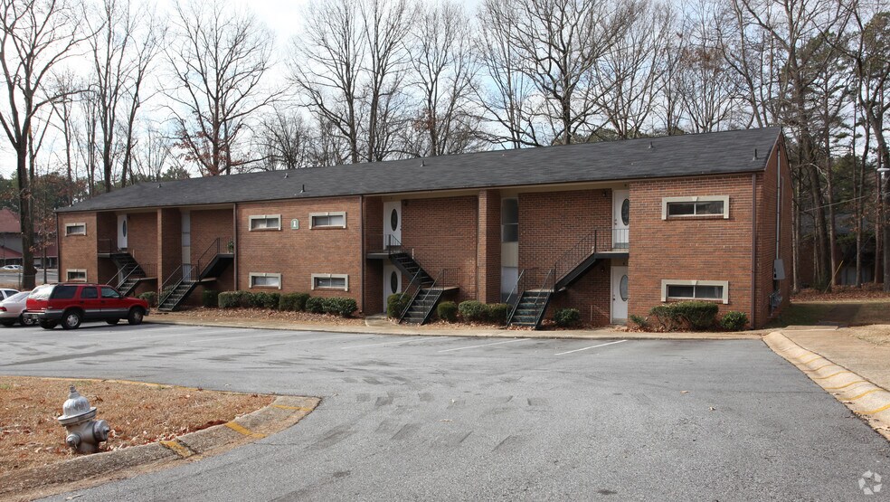 Regal Forest Apartments Rentals Morrow, GA