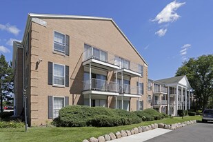 Versailles Place Apartments