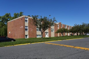 Amberwood Gardens Apartments