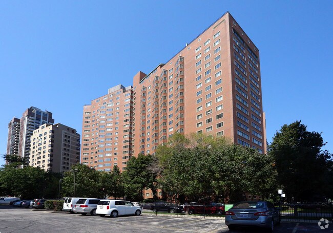 1350 North Lake Shore Drive Apartments