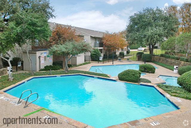 6 Eleven Lamar Apartments