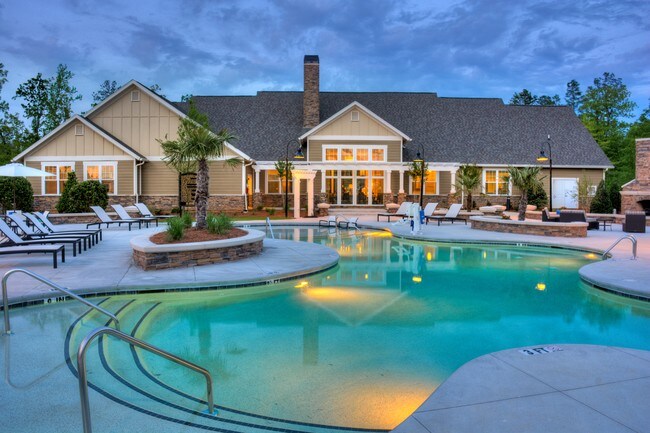 Lullwater at Riverwood Apartments