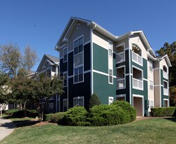 Carriage Club Apartments