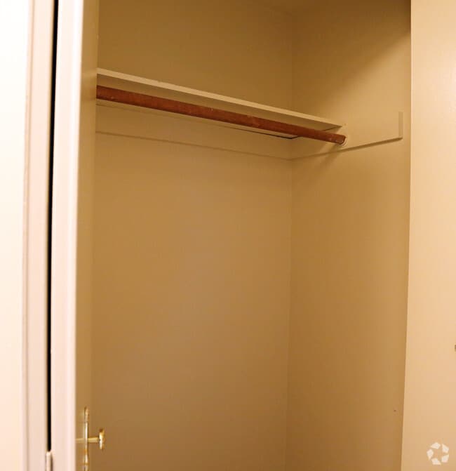 Woodstock Gardens Rentals Batavia, NY