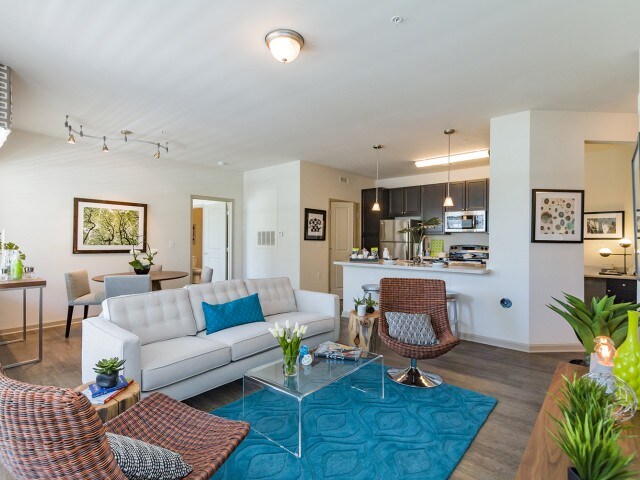 Point at Waterford Crossing Apartments