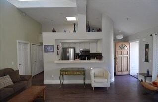 2281 Canyon Dr Costa Mesa CA Apartments