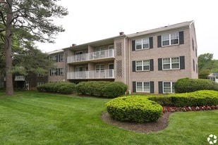 Courts Of Mount Vernon Apartments